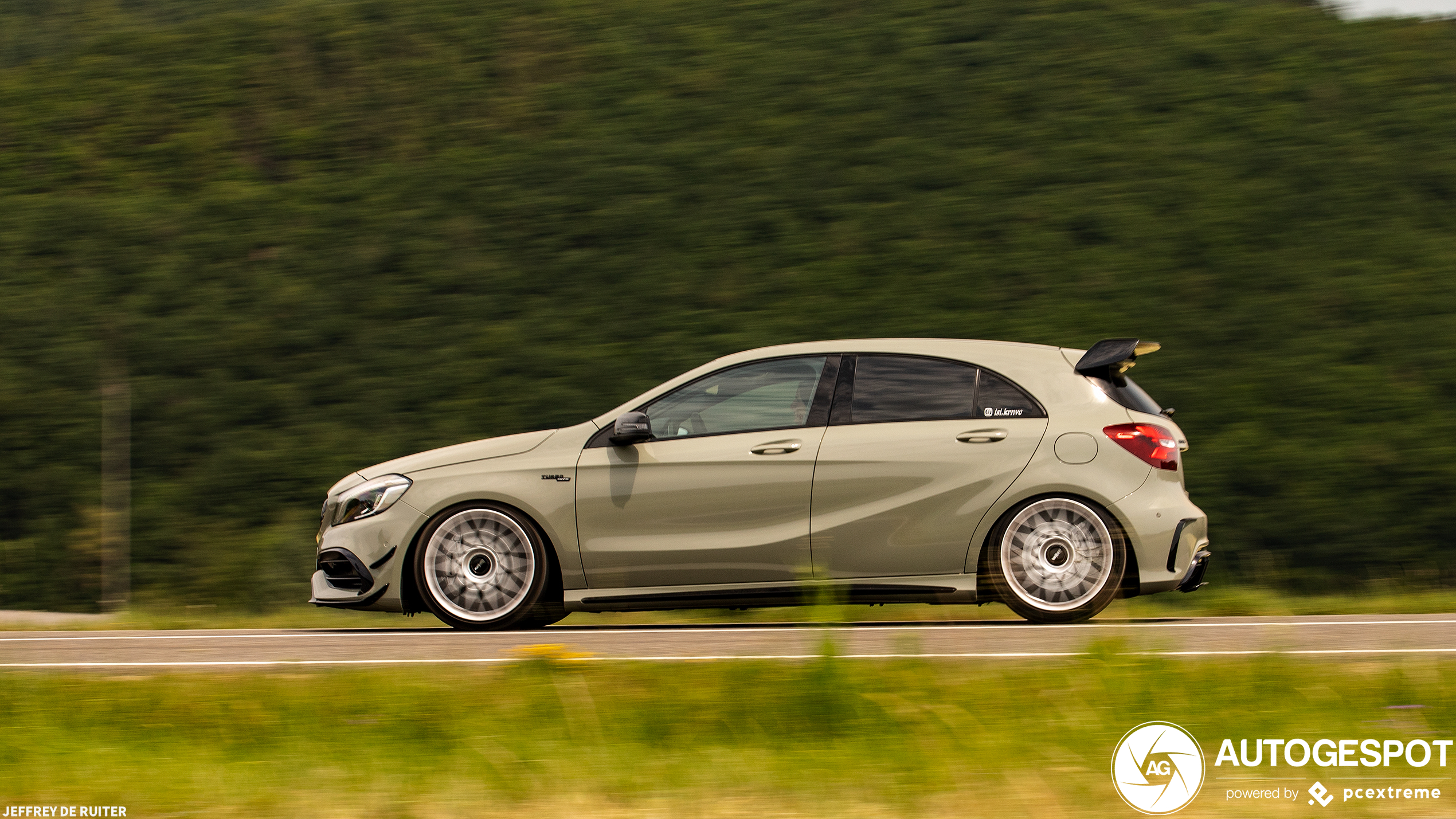 Mercedes-AMG A 45 W176 2015