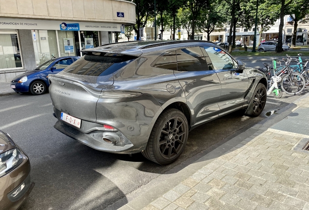 Aston Martin DBX