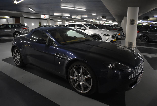 Aston Martin V8 Vantage Roadster