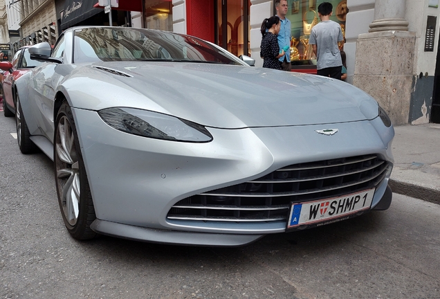 Aston Martin V8 Vantage Roadster 2020