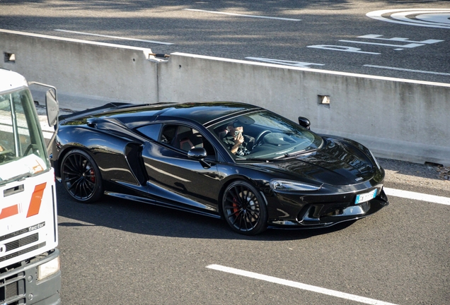 McLaren GT