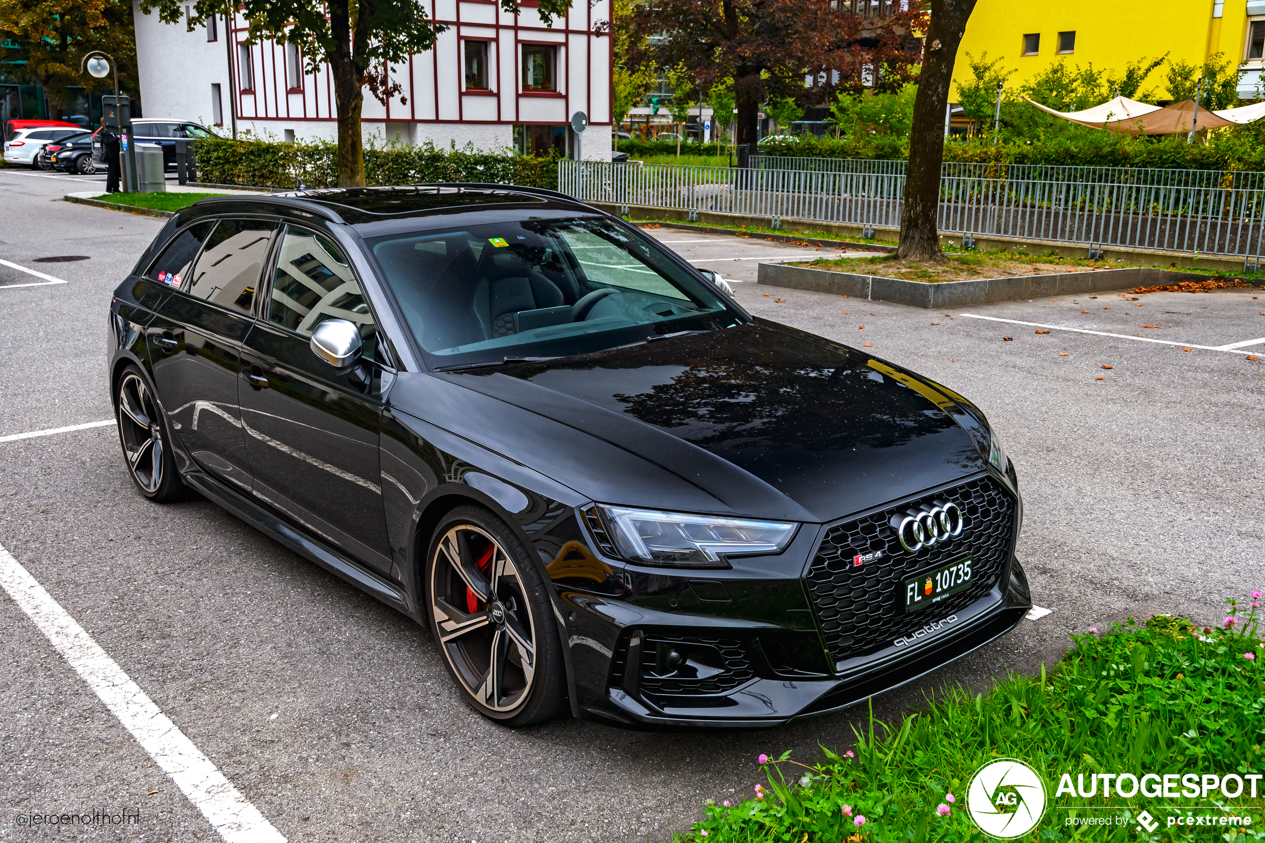 Audi RS4 Avant B9