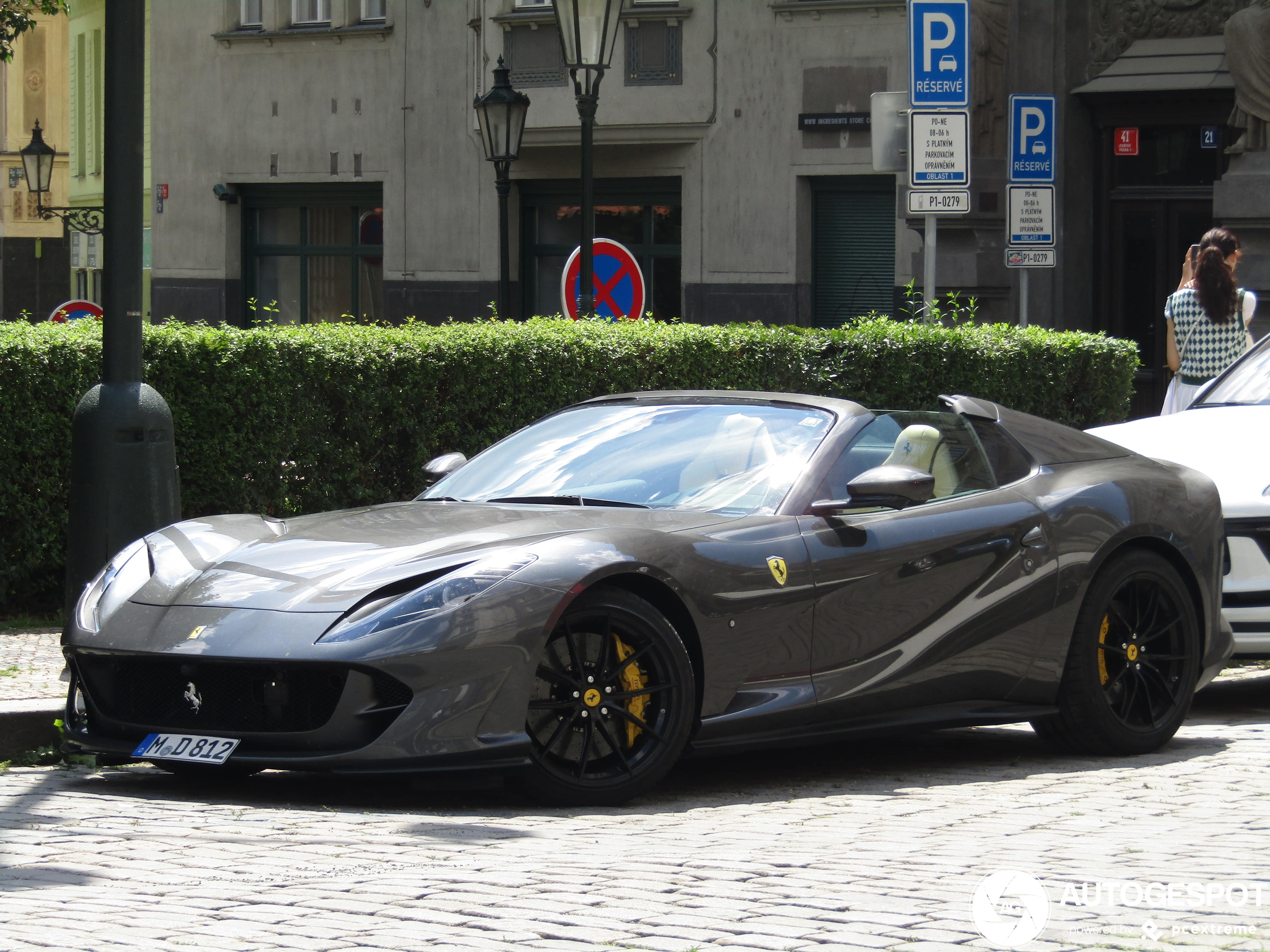 Ferrari 812 GTS