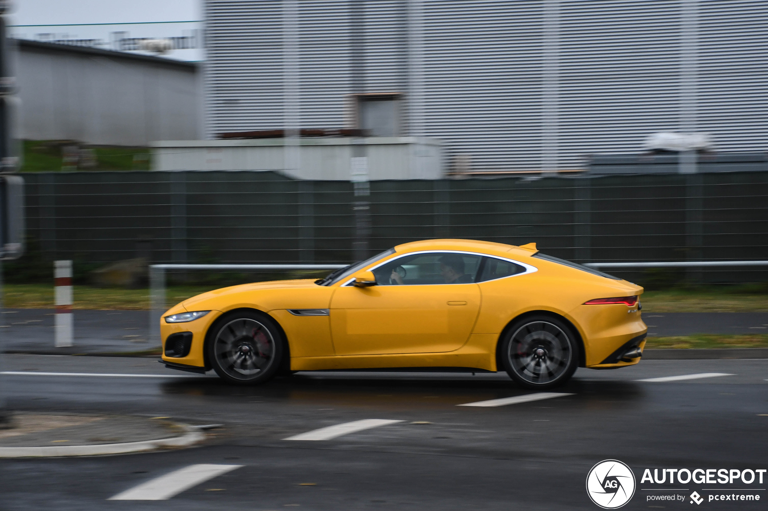 Jaguar F-TYPE R Coupé 2020