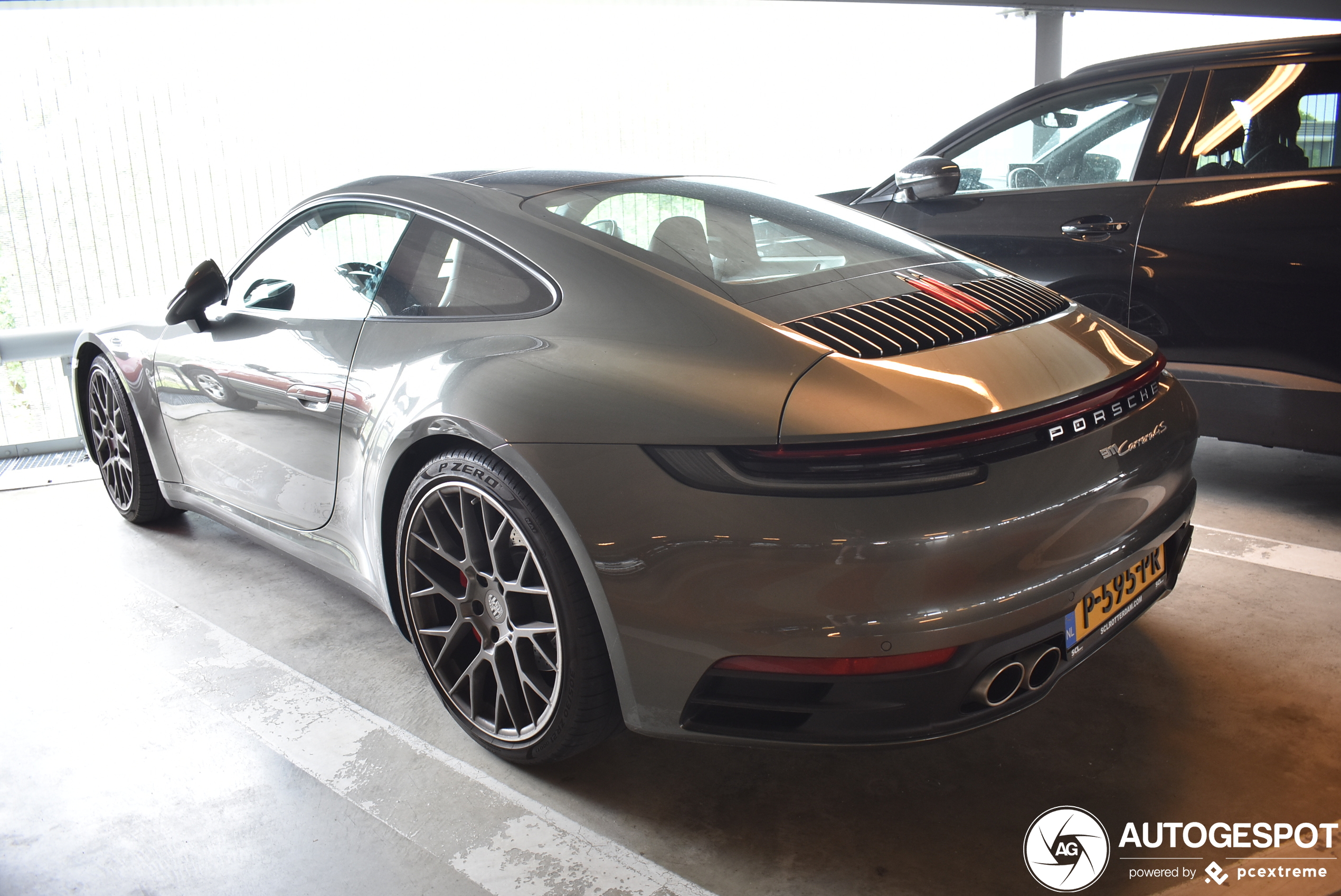 Porsche 992 Carrera 4S