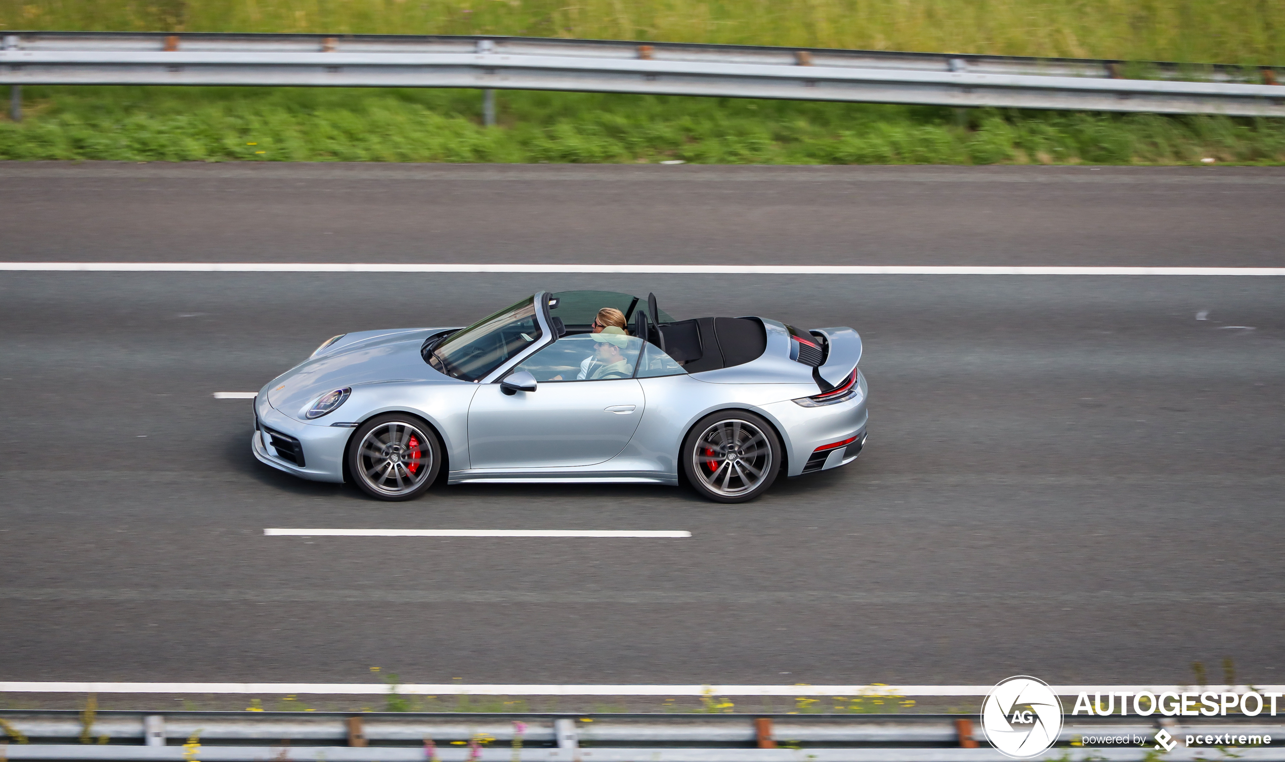 Porsche 992 Carrera 4S Cabriolet