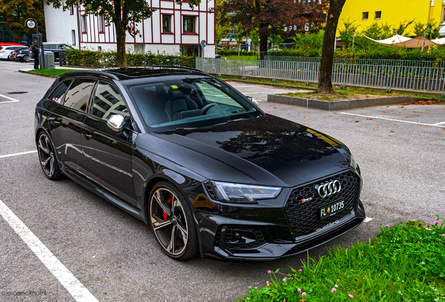 Audi RS4 Avant B9