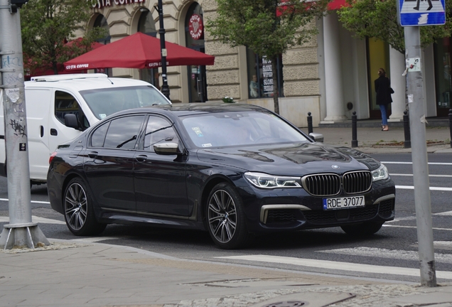 BMW M760Li xDrive 40 Jahre Edition