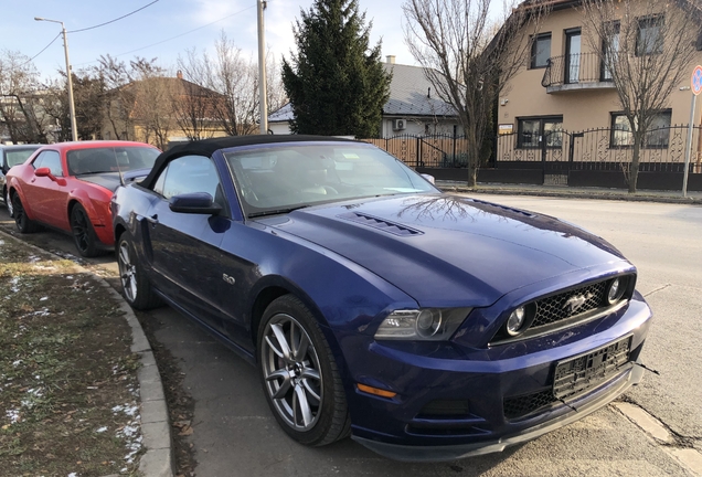 Ford Mustang GT Convertible 2013