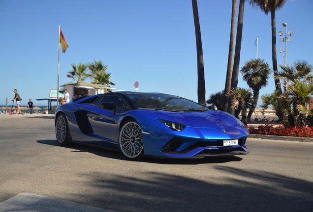 Lamborghini Aventador S LP740-4 Roadster