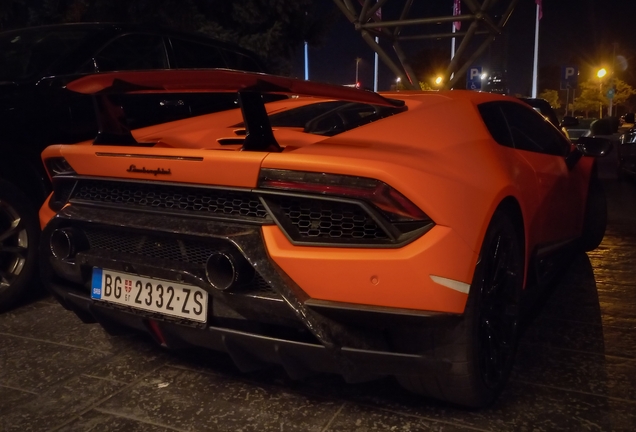 Lamborghini Huracán LP640-4 Performante