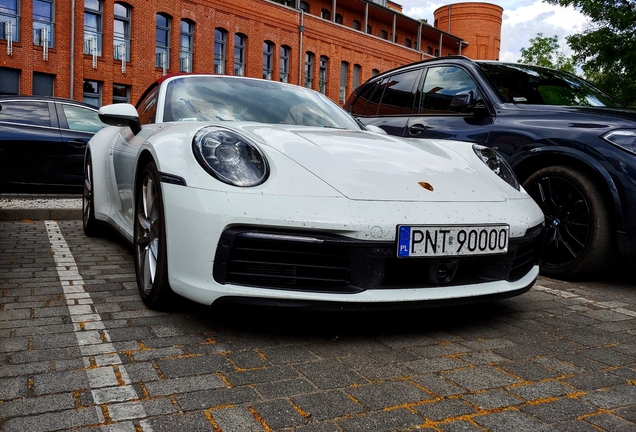 Porsche 992 Carrera 4S Cabriolet