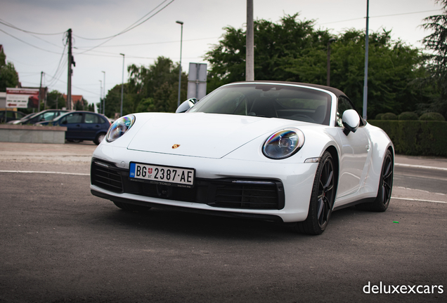 Porsche 992 Carrera 4S Cabriolet