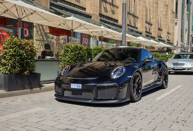 Porsche Manthey Racing 991 GT2 RS MR