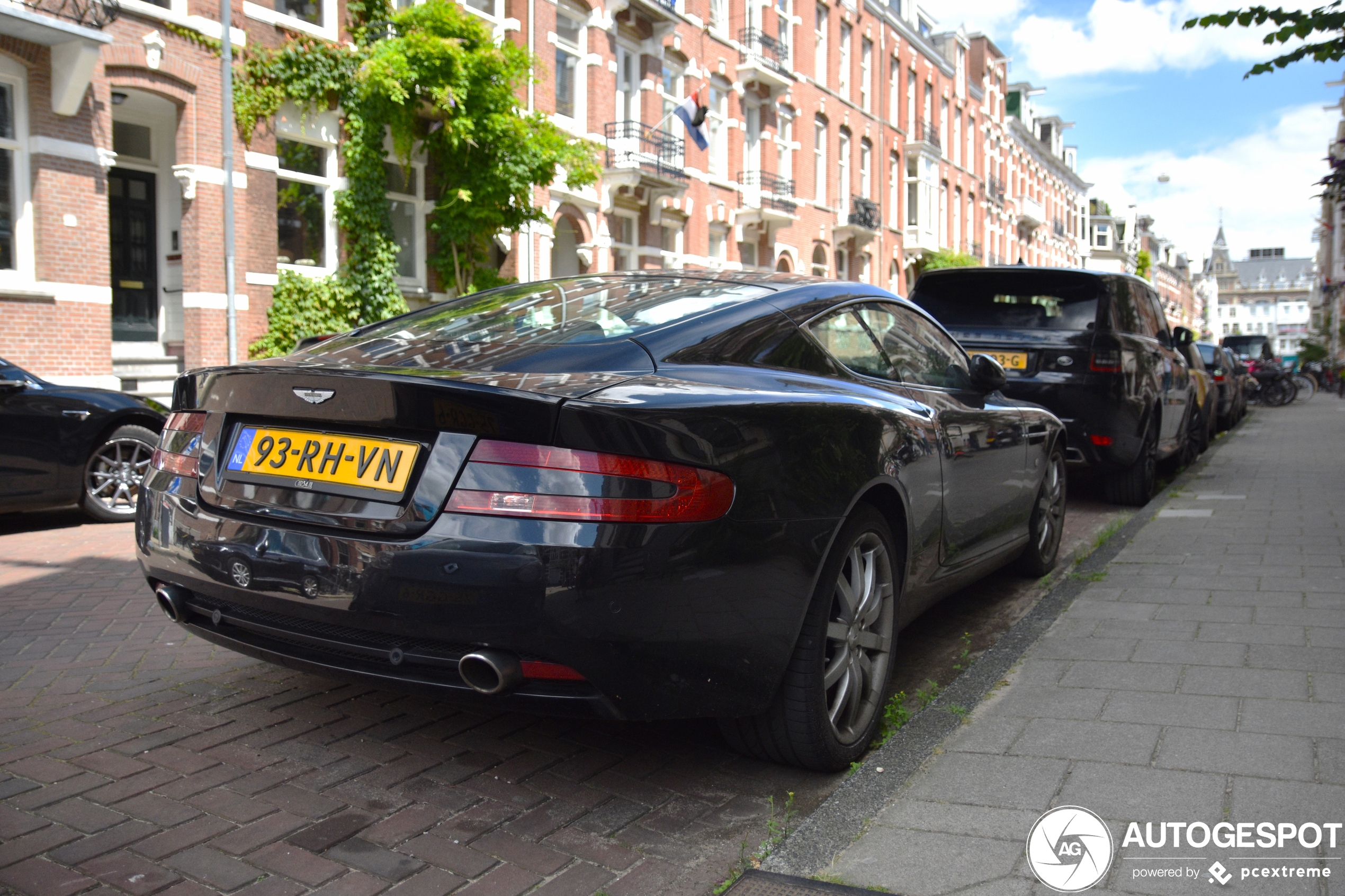 Aston Martin DB9