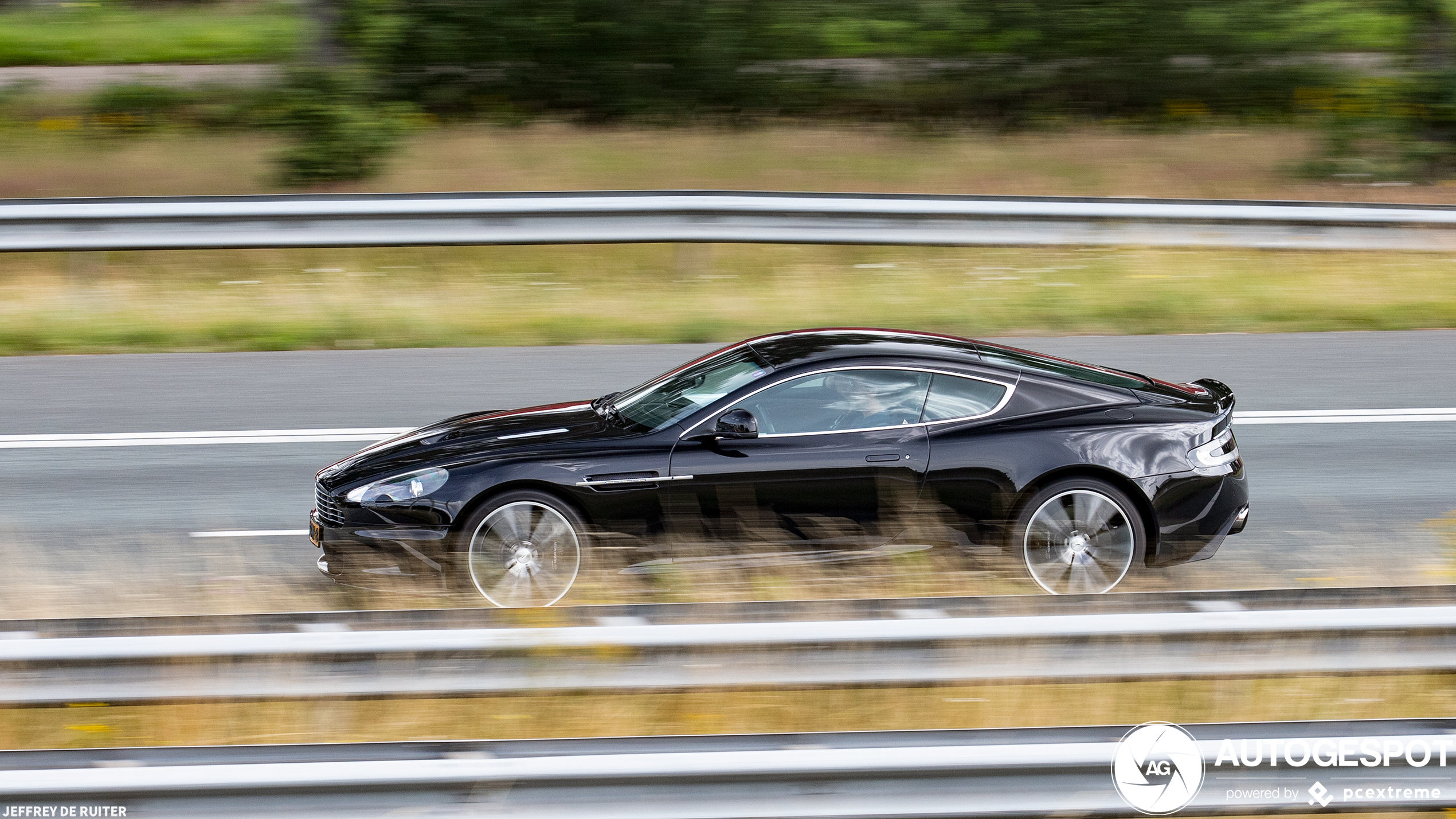 Aston Martin DBS