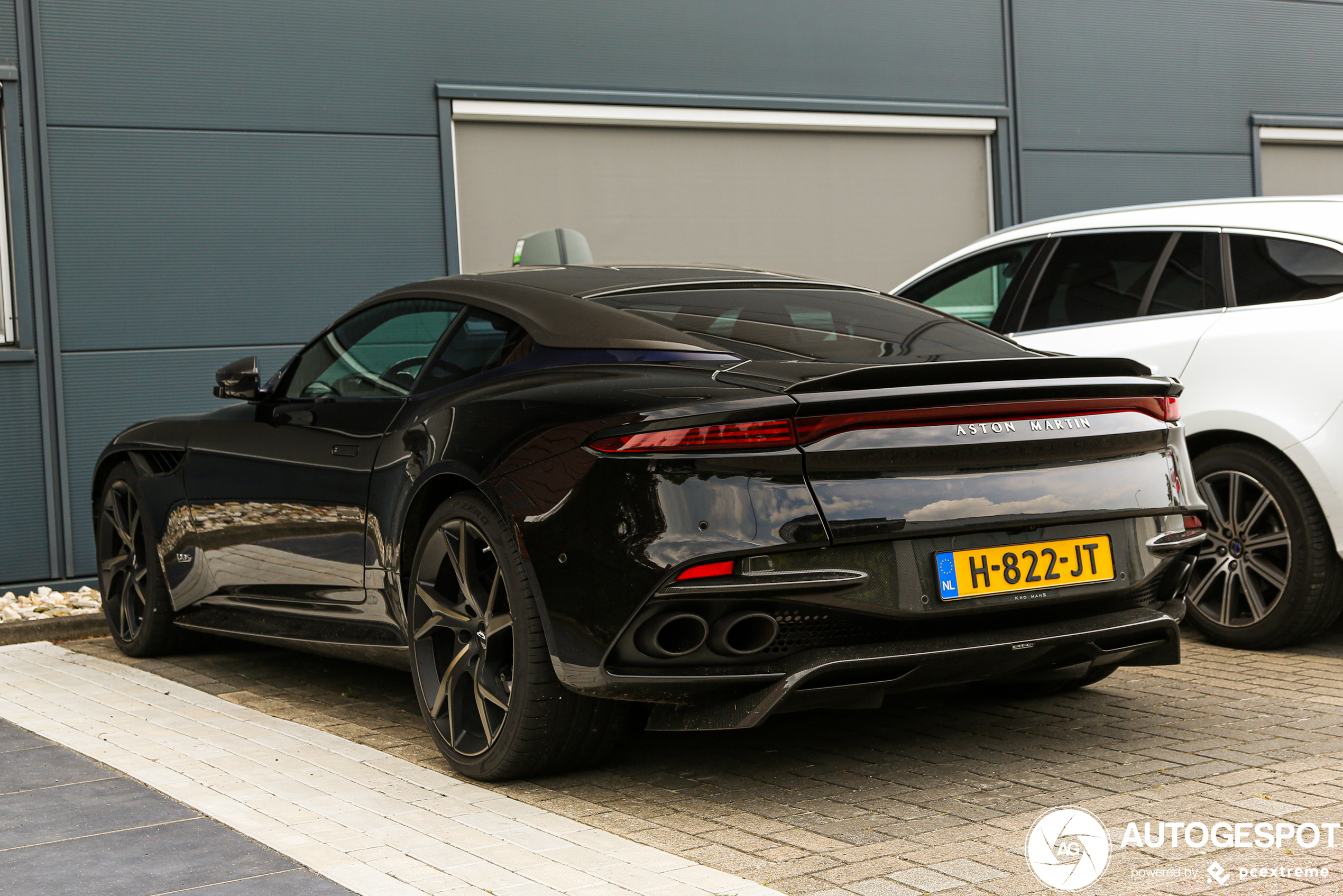 Aston Martin DBS Superleggera