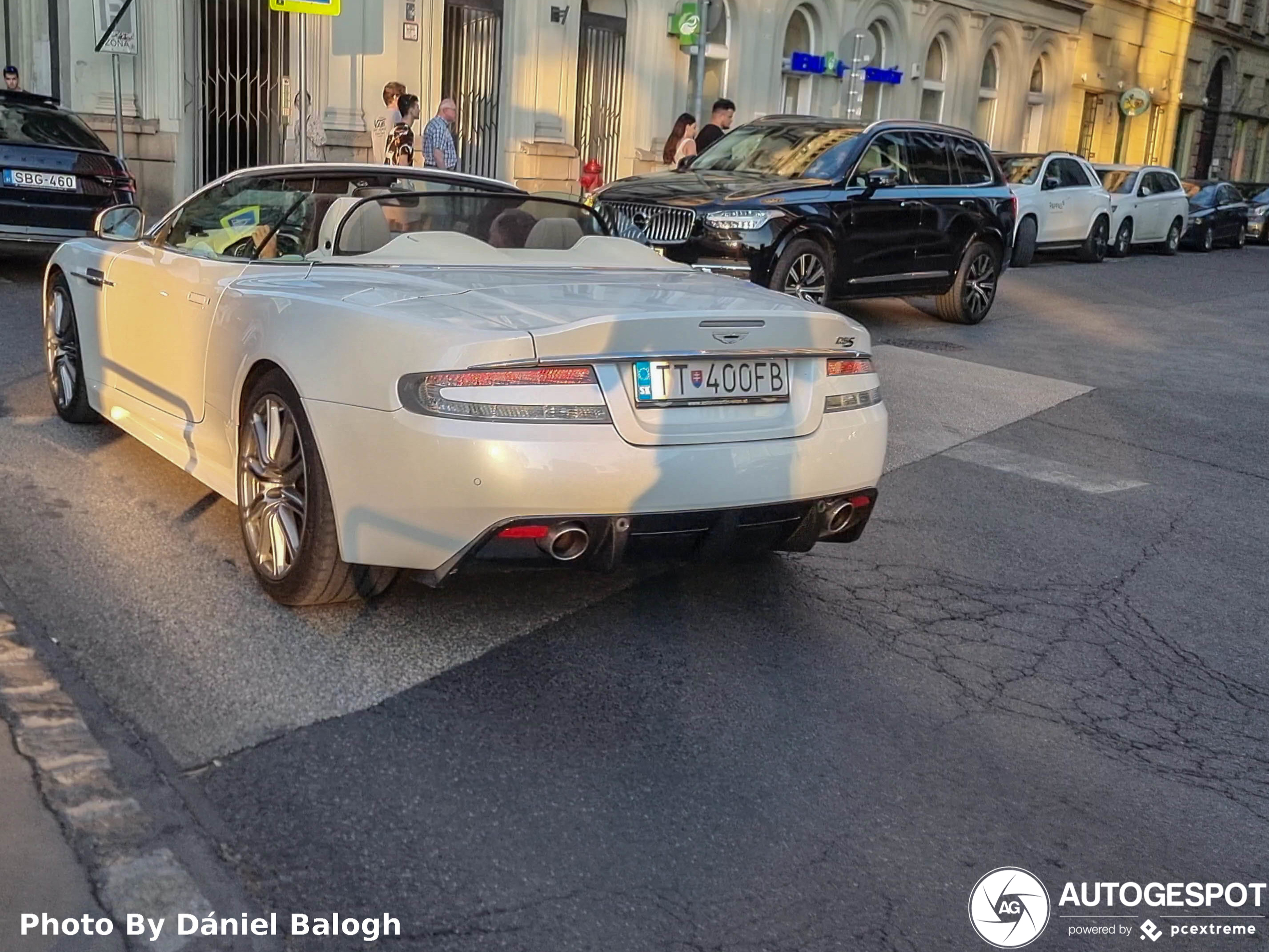 Aston Martin DBS Volante