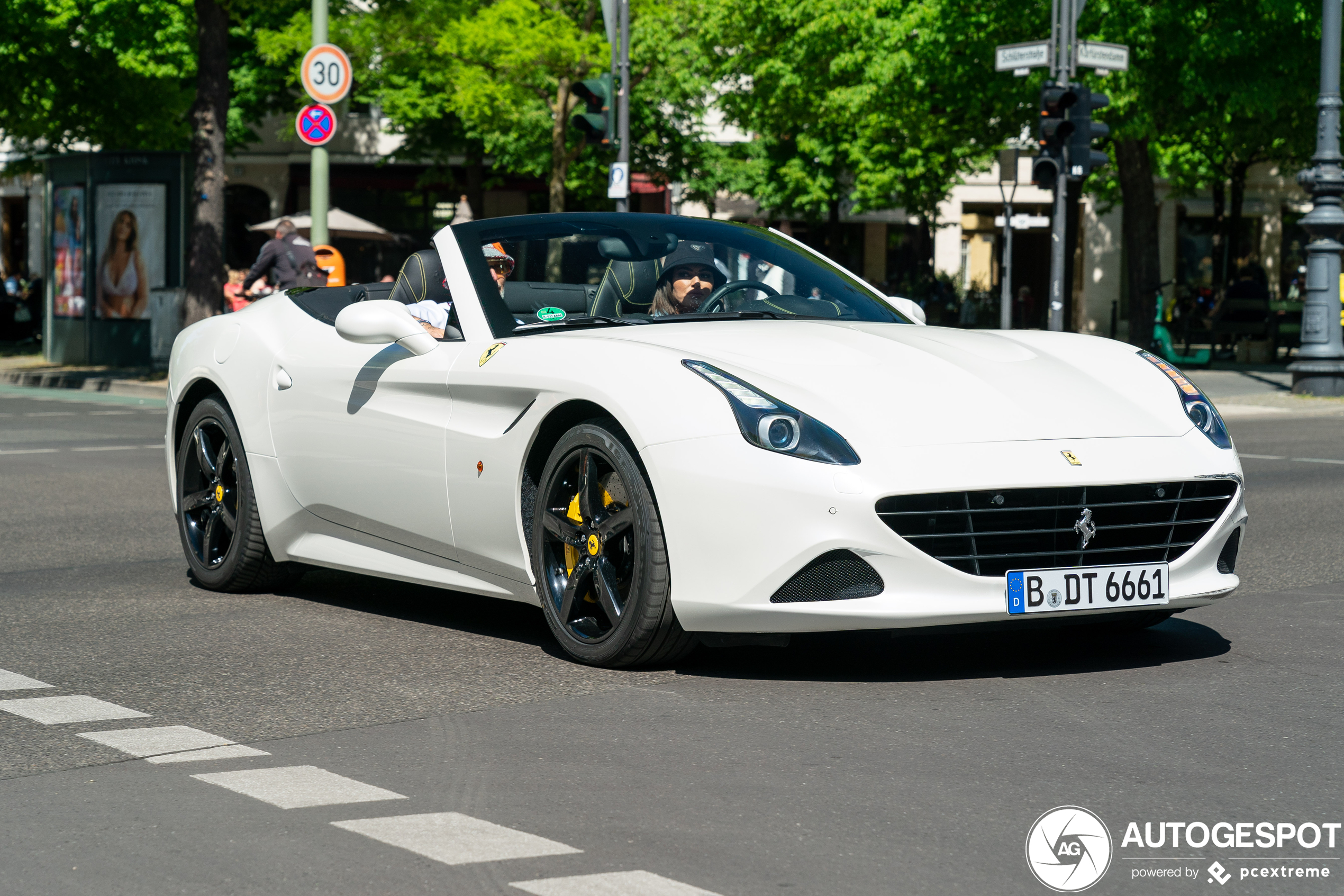 Ferrari California T