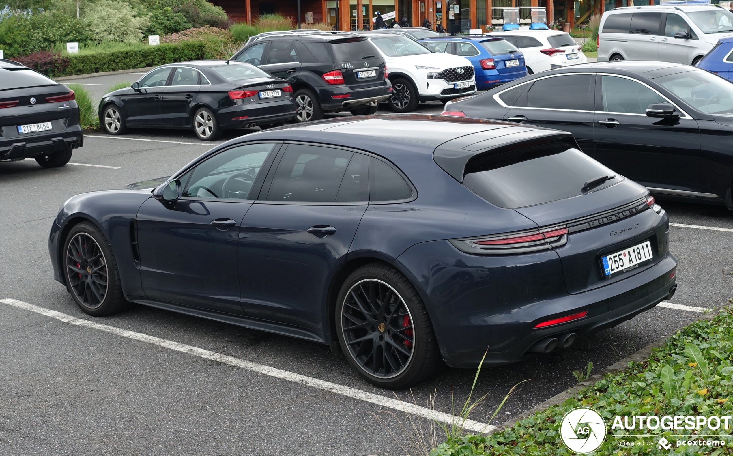 Porsche 971 Panamera GTS Sport Turismo