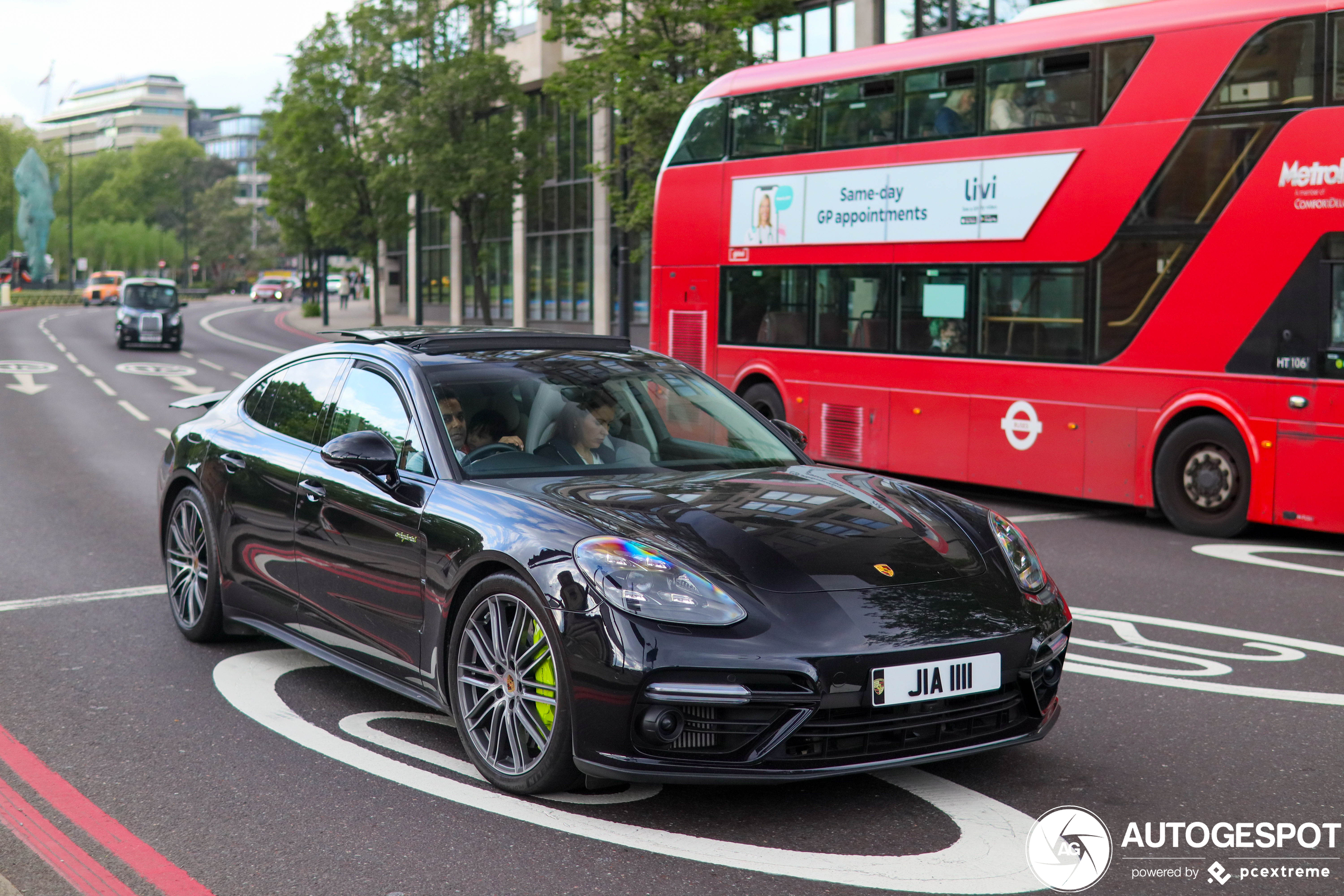 Porsche 971 Panamera Turbo S E-Hybrid