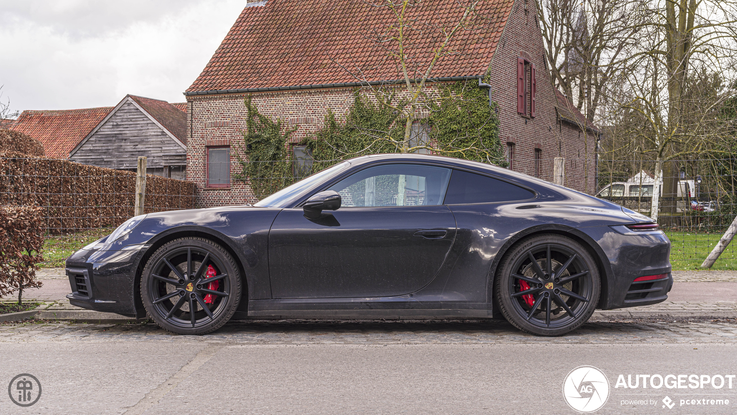 Porsche 992 Carrera 4S