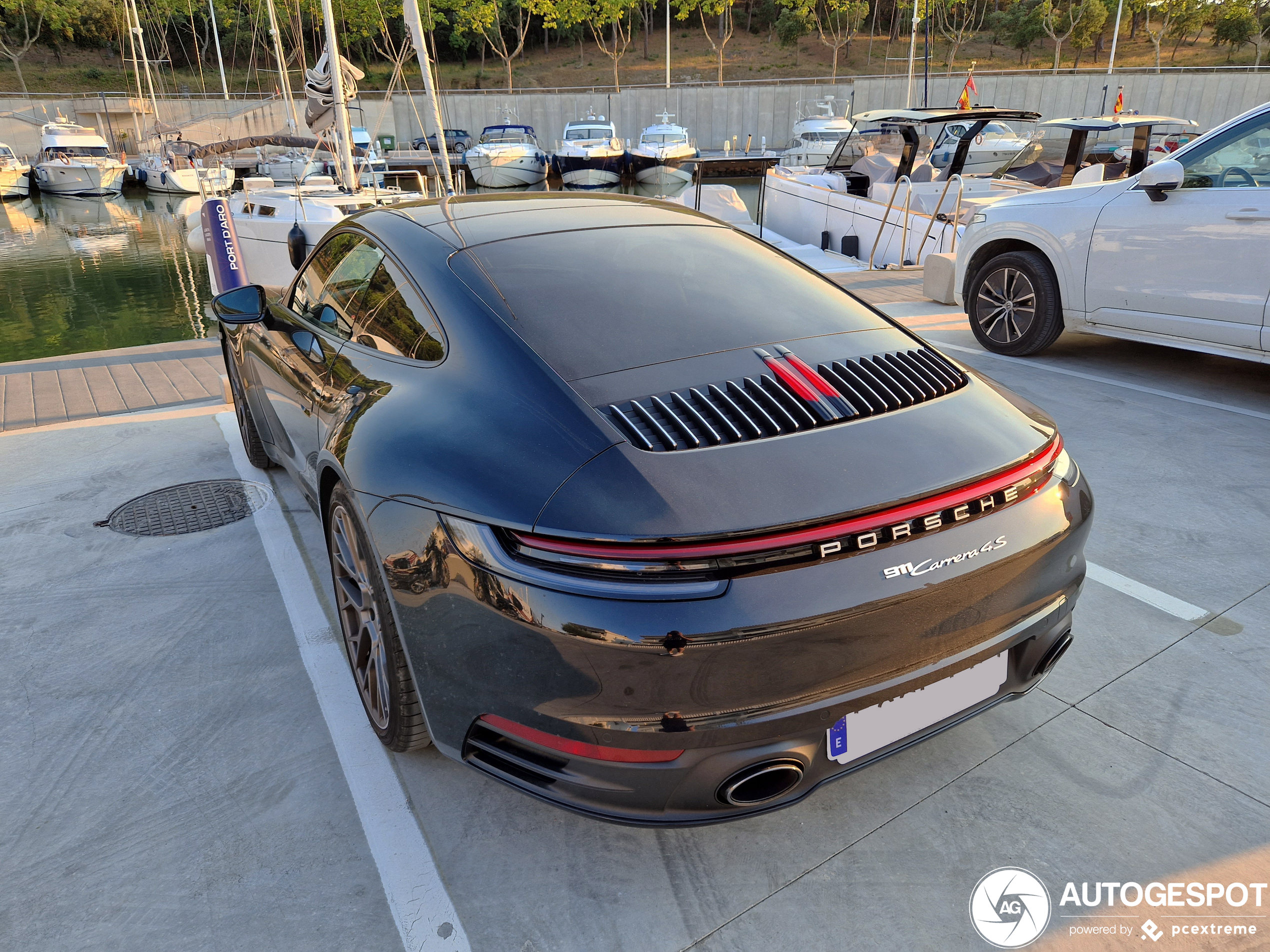 Porsche 992 Carrera 4S