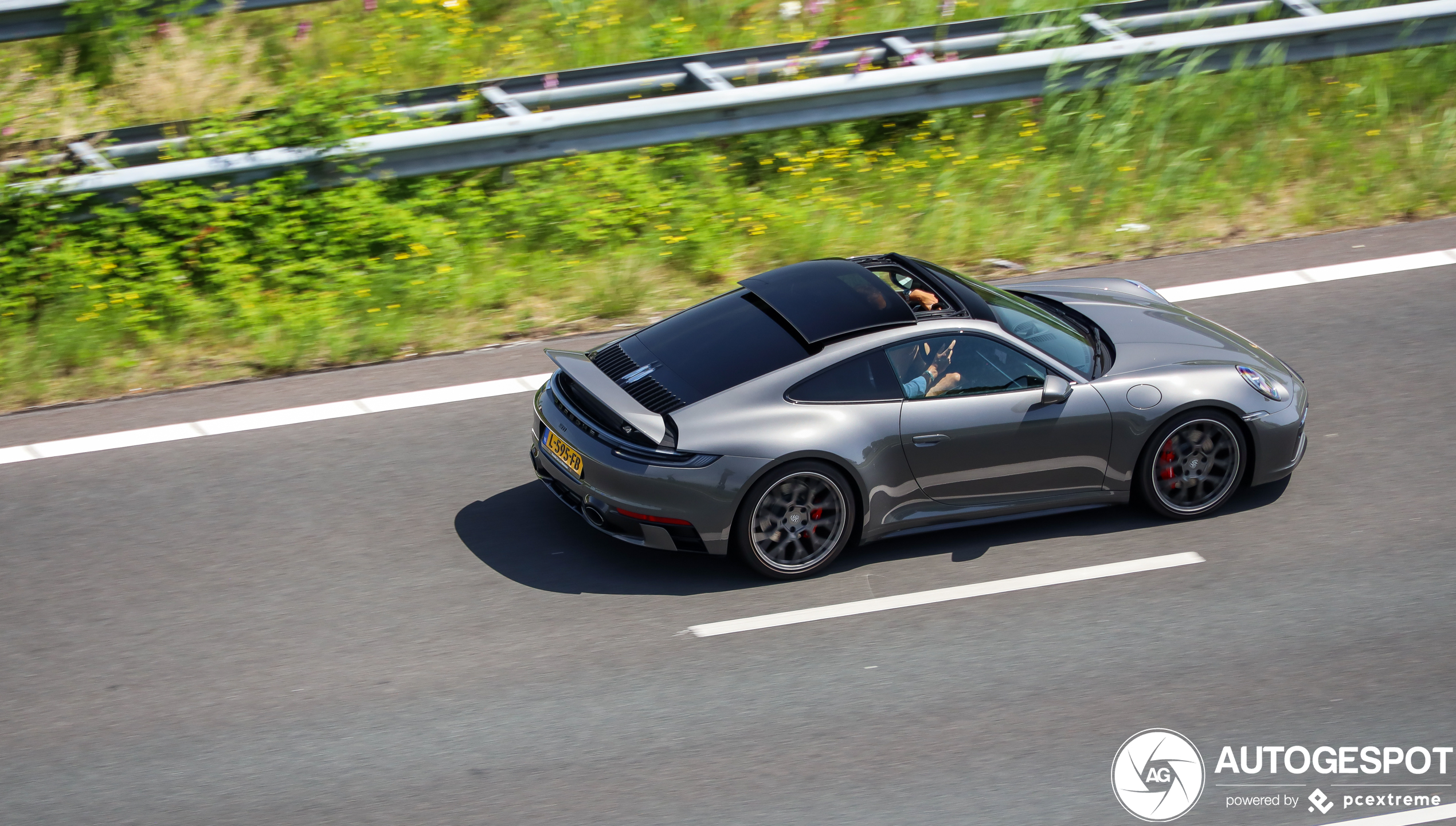 Porsche 992 Carrera S