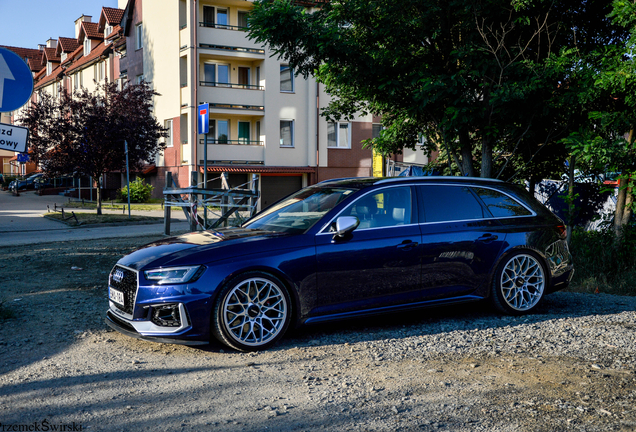 Audi RS4 Avant B9