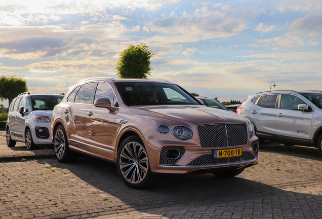 Bentley Bentayga Hybrid 2021