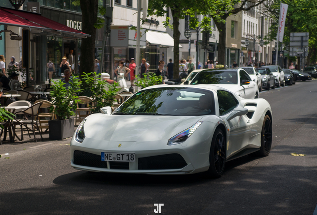 Ferrari 488 Spider