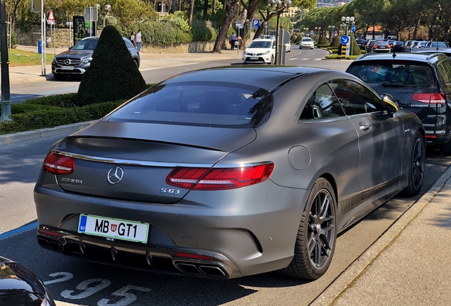 Mercedes-AMG S 63 Coupé C217 2018 Yellow Night Edition