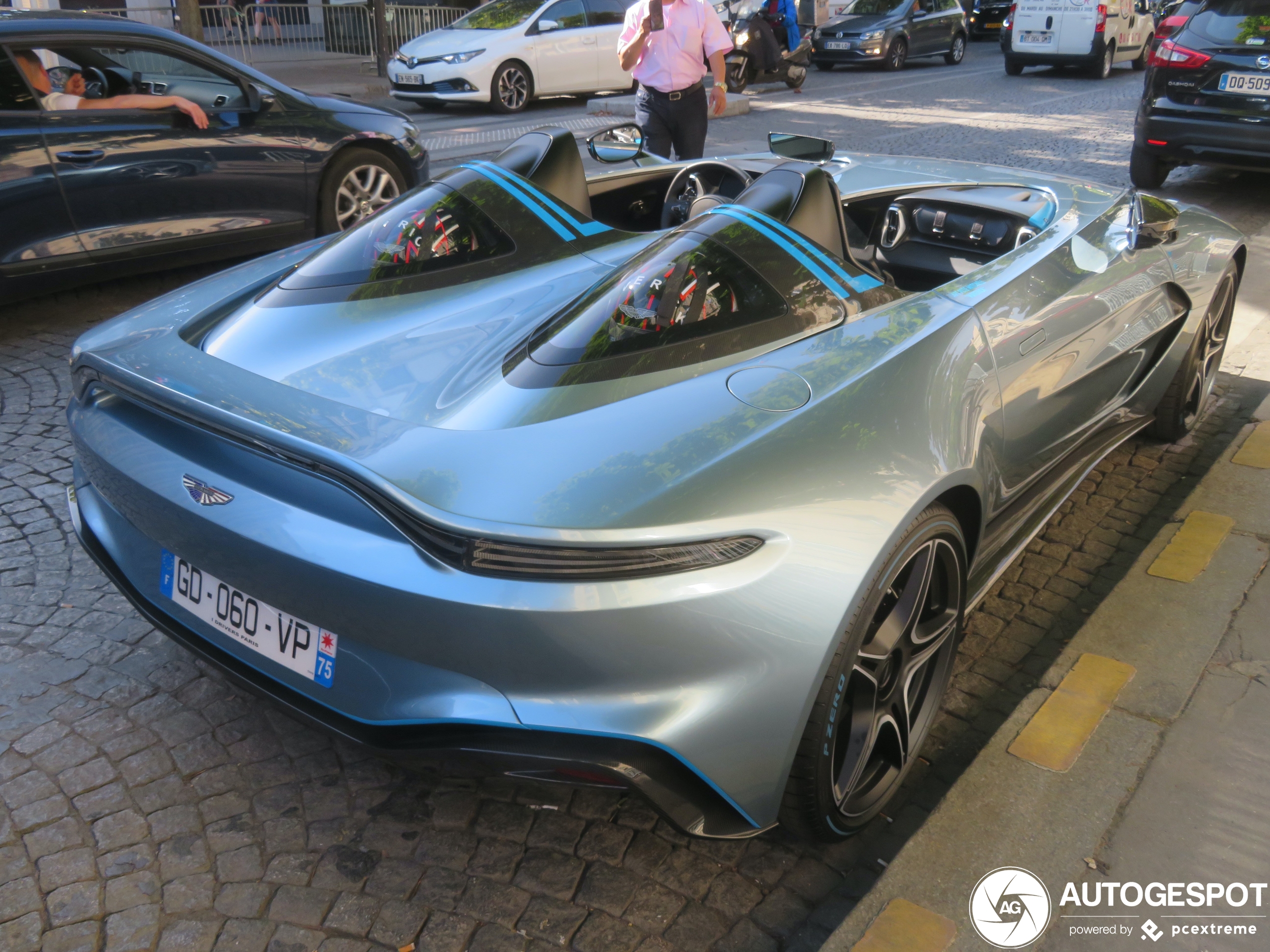 Paris shows the Aston Martin V12 Speedster Top Gun: Maverick Specification for the first time