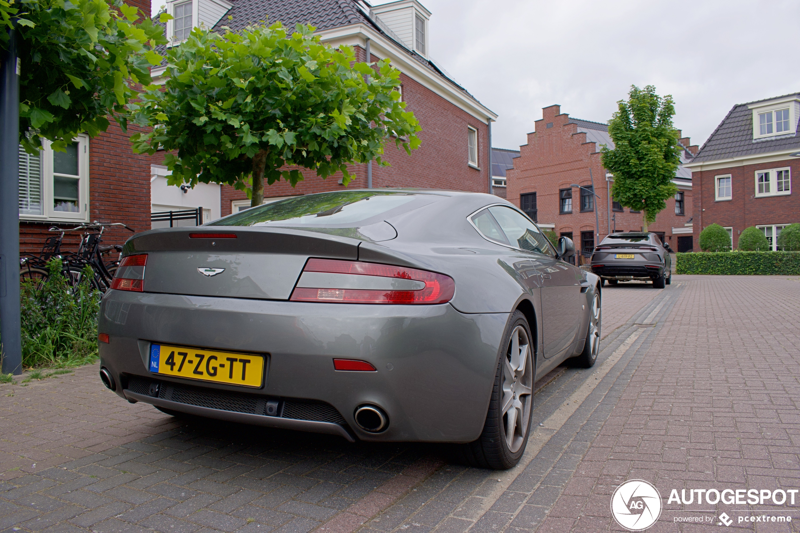 Aston Martin V8 Vantage