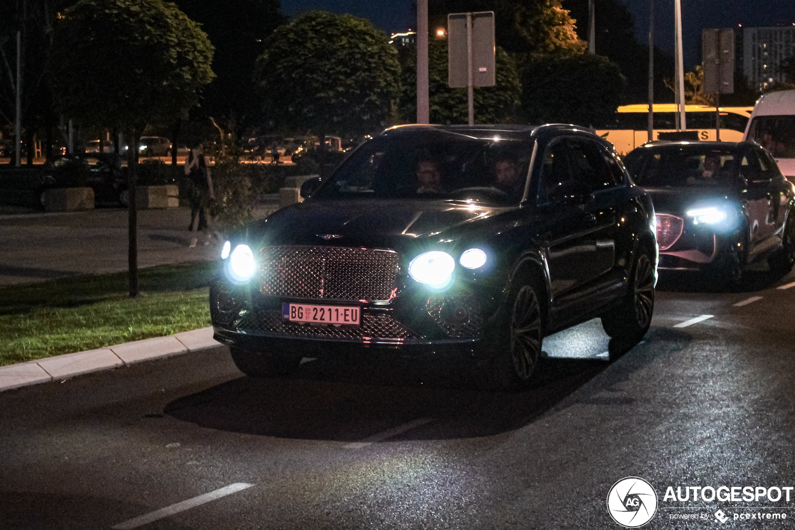 Bentley Bentayga V8 2021