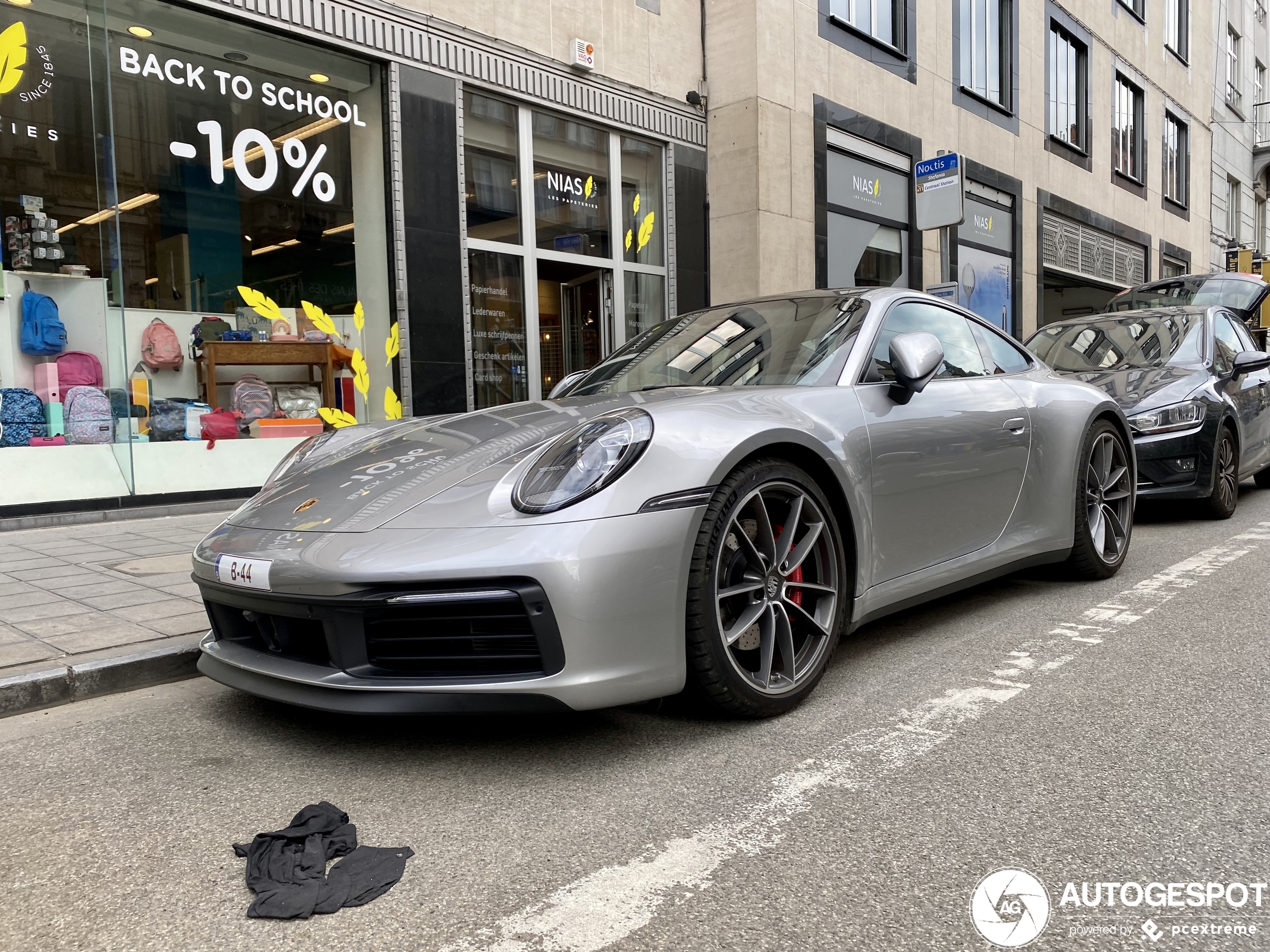 Porsche 992 Carrera 4S