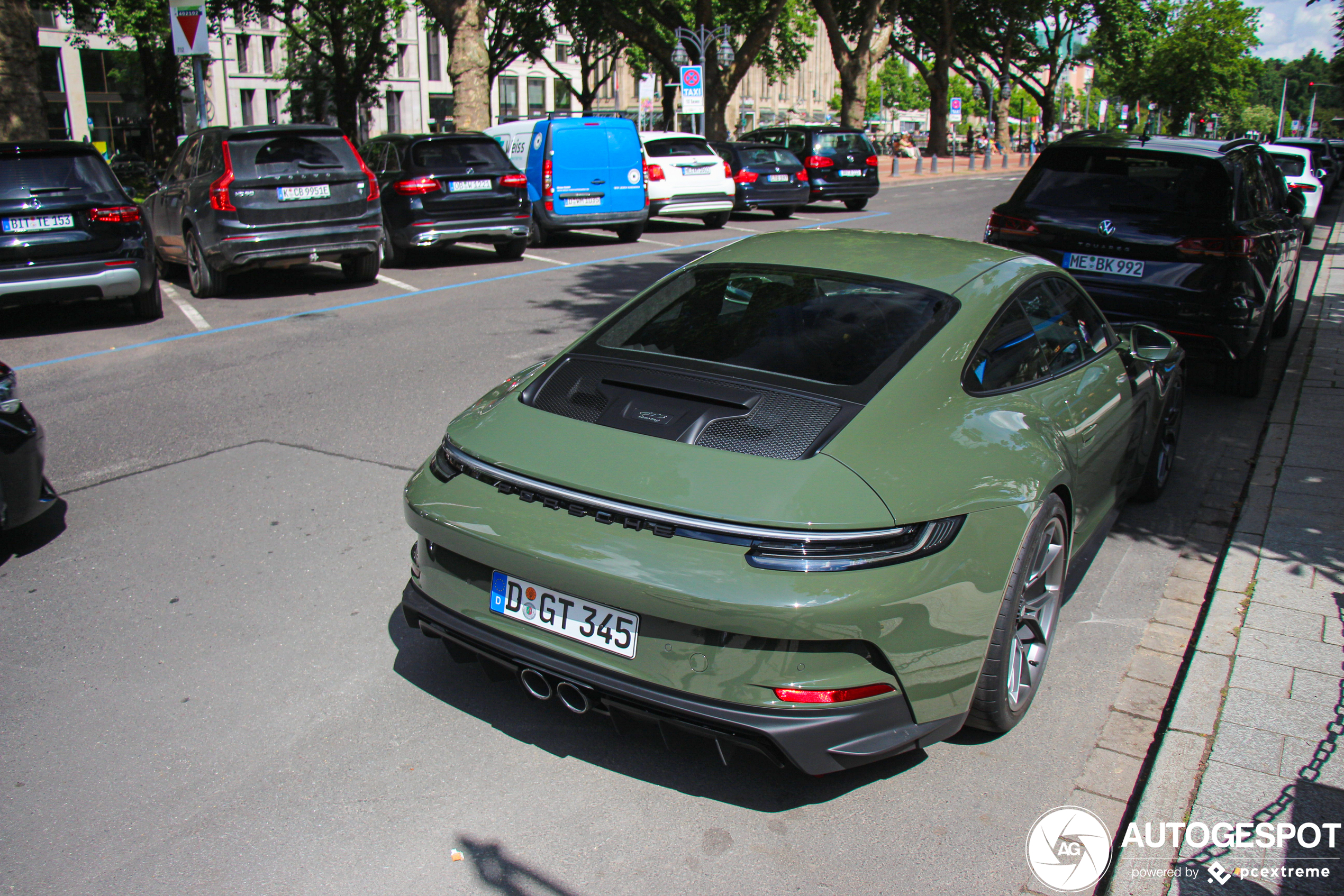 Porsche 992 GT3 Touring