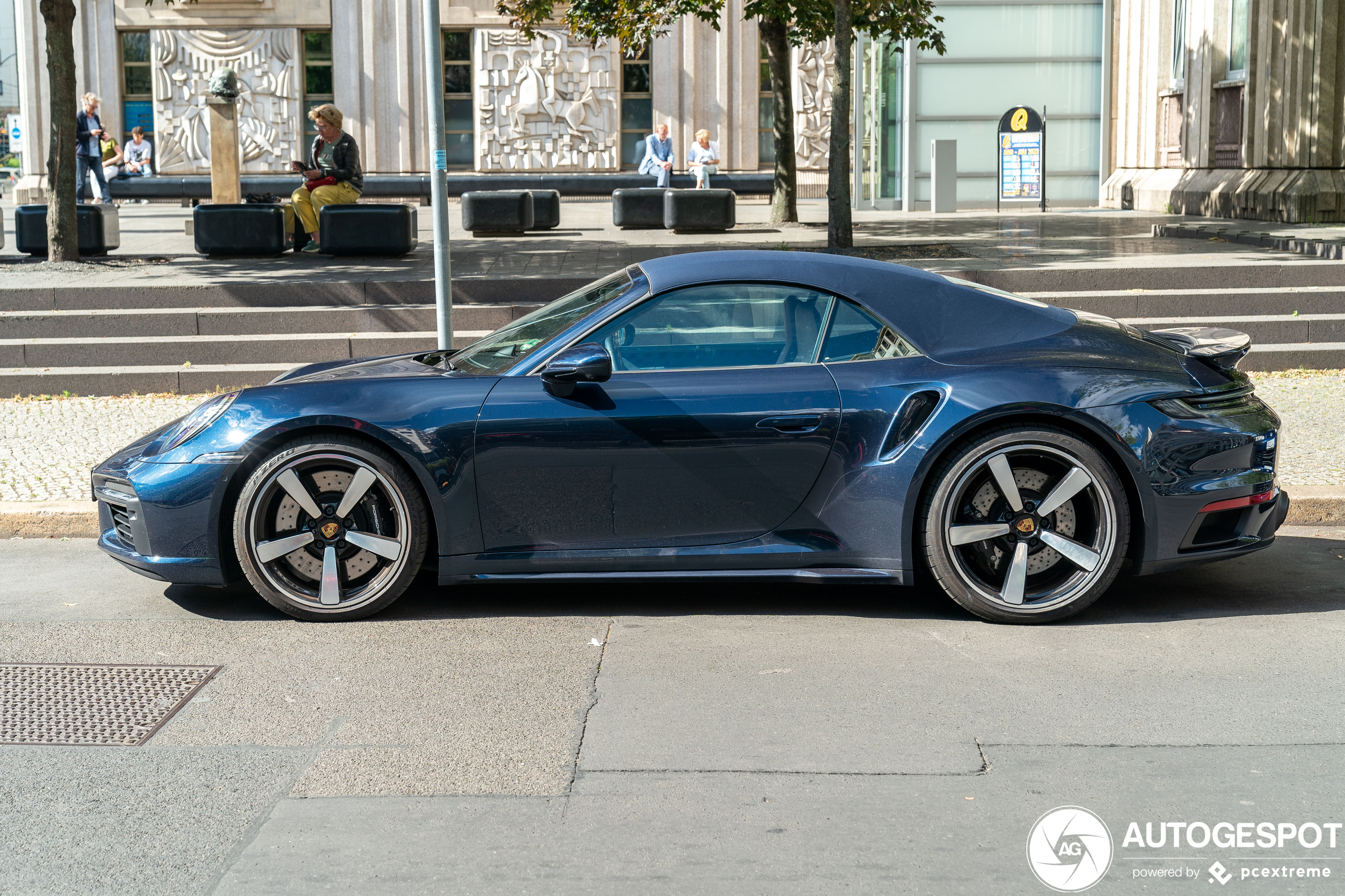 Porsche 992 Turbo Cabriolet