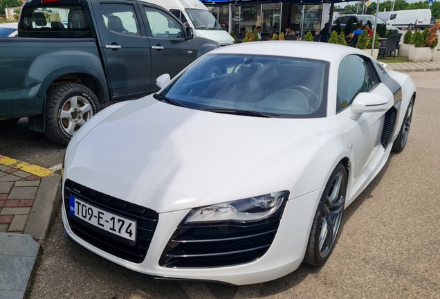 Audi R8 V10