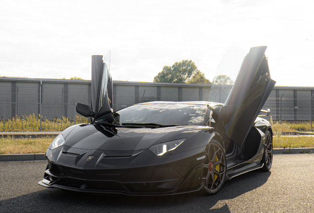 Lamborghini Aventador LP770-4 SVJ