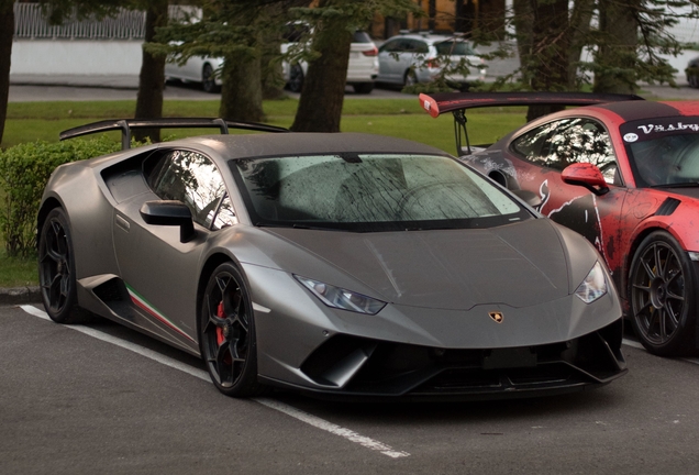 Lamborghini Huracán LP640-4 Performante