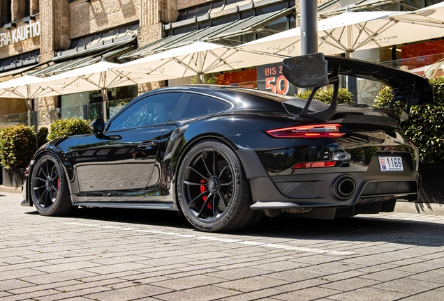 Porsche Manthey Racing 991 GT2 RS