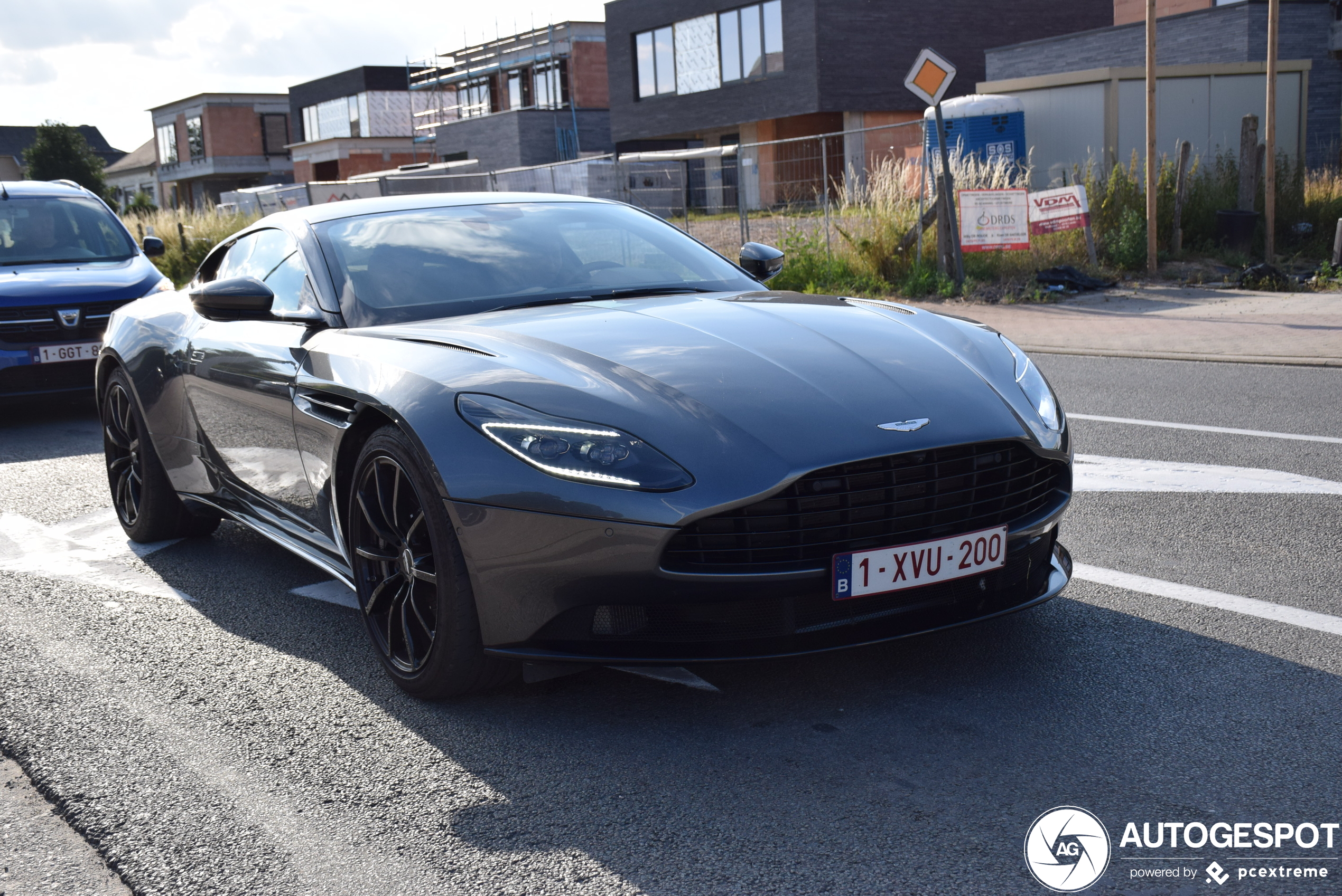 Aston Martin DB11 V8