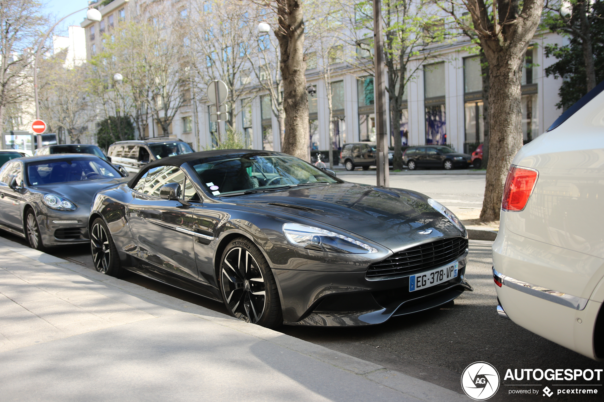 Aston Martin Vanquish Volante