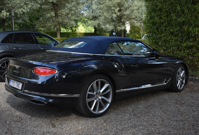 Bentley Continental GTC 2019