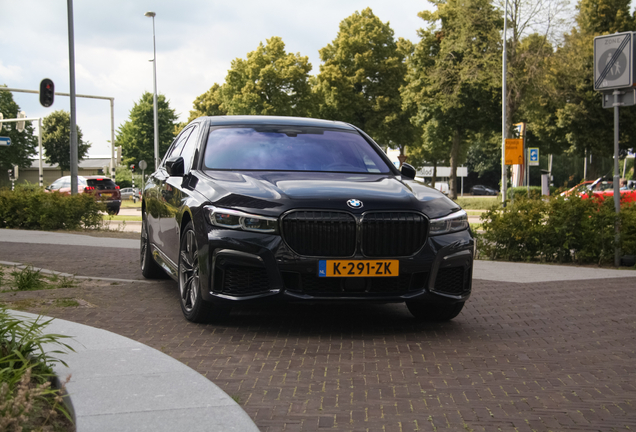 BMW M760Li xDrive 2019