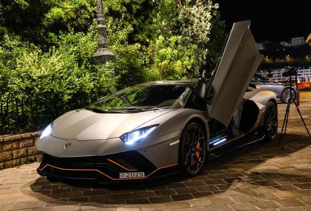 Lamborghini Aventador LP780-4 Ultimae Roadster