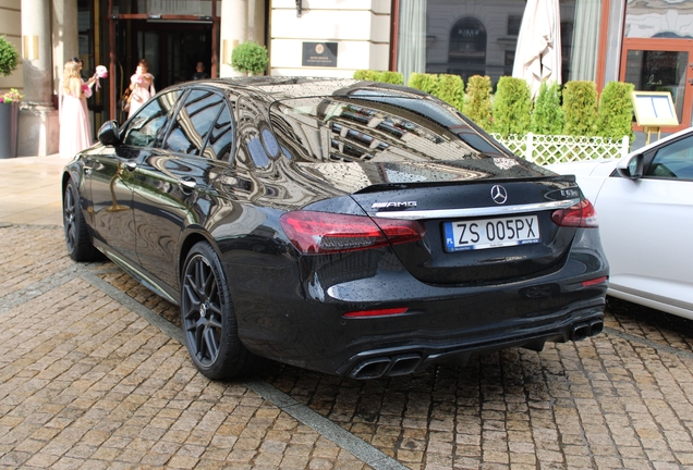 Mercedes-AMG E 63 S W213 2021