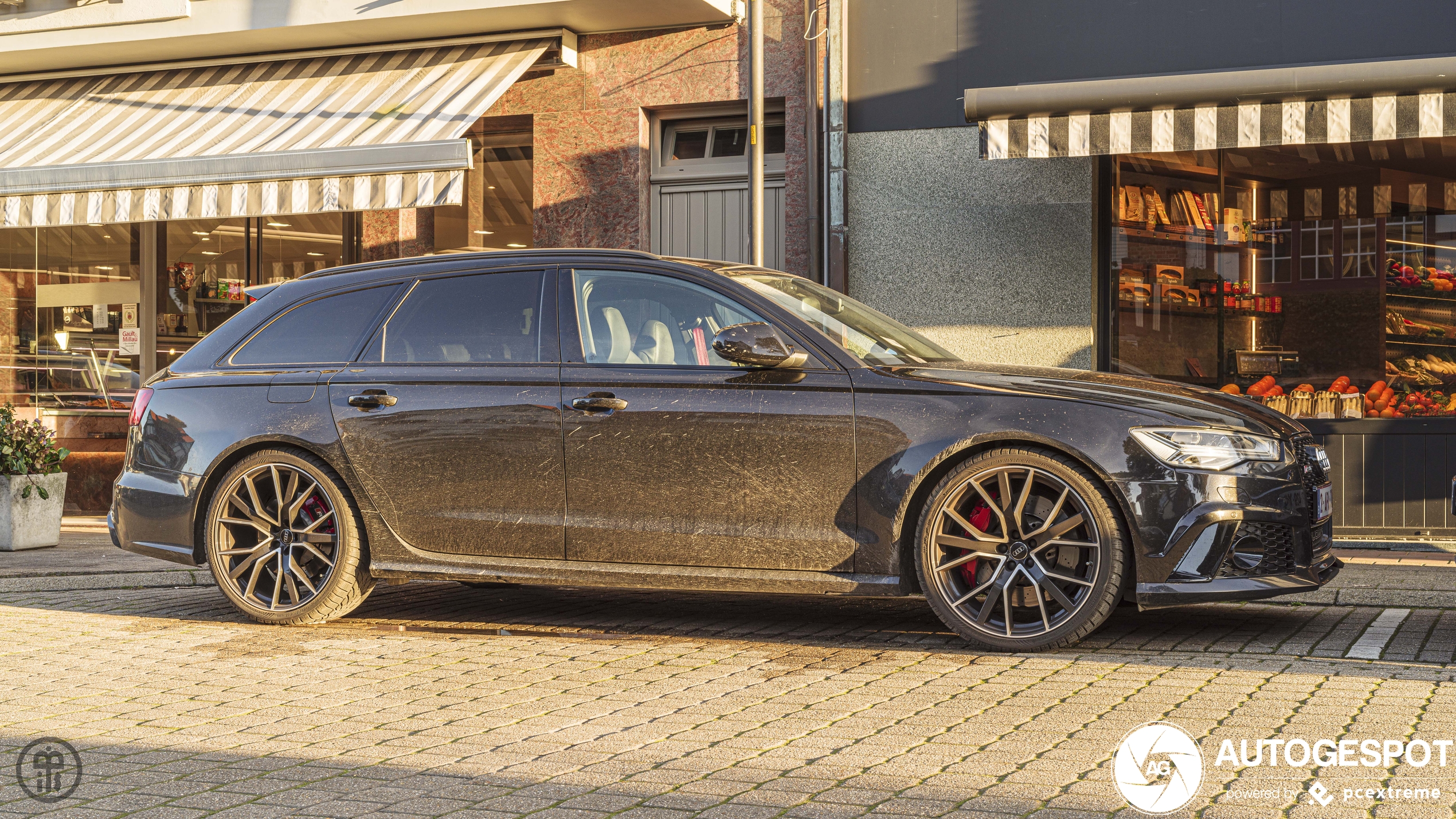 Audi RS6 Avant C7 2015