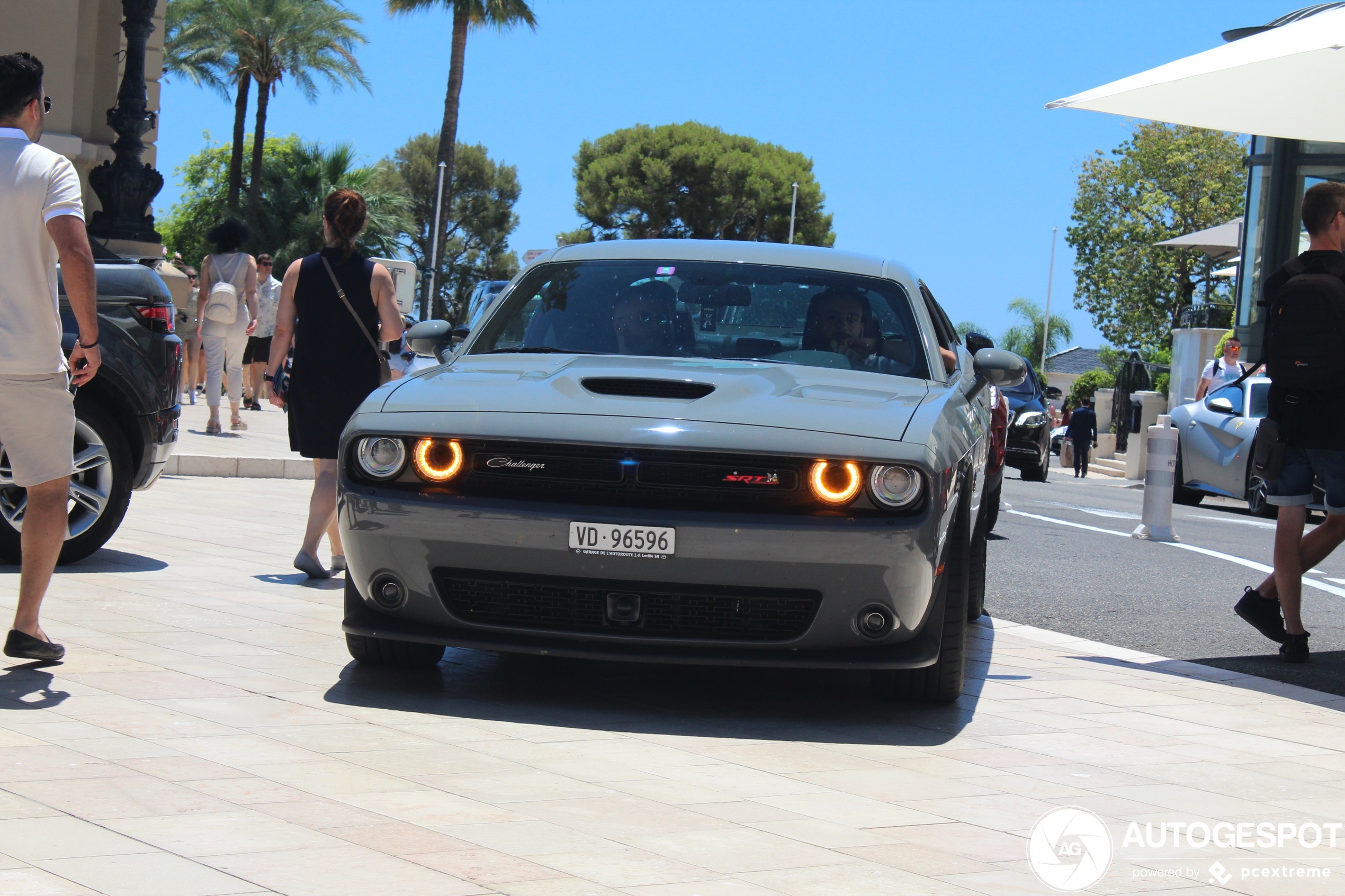 Dodge Challenger SRT-8